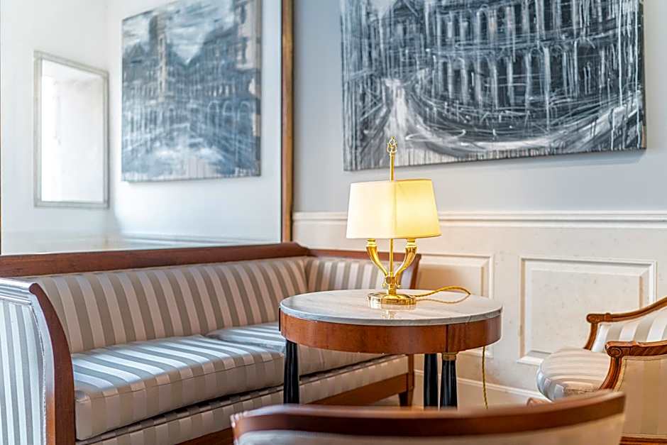 All'Angelo Art Hotel