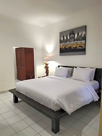 Superior Ground Floor