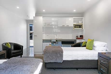 Twin Studio - Disability Access (Lake Wing)