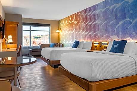 Queen Suite with Two Queen Beds - Non Smoking