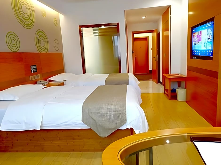 GreenTree Inn Fuyang Technician College