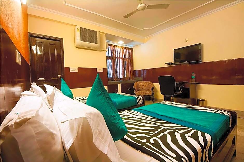 Airport Hotel Olive & Blue