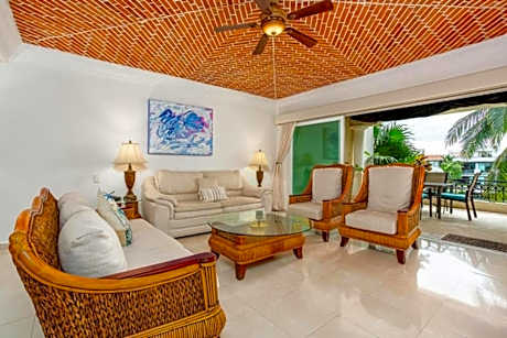 Three-Bedroom Apartment with Lake View