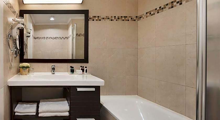 Kfar Maccabiah Hotel & Suites                                                                   