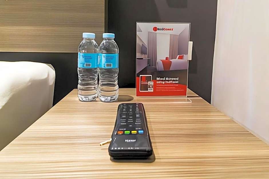 RedDoorz Plus @ Jones Avenue Cebu