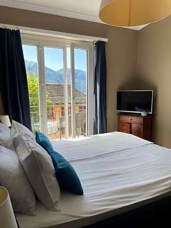 Double Room with Lake View