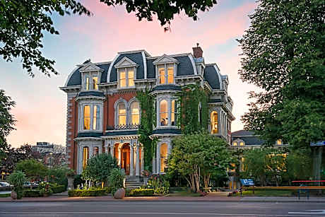 The Mansion on Delaware Avenue