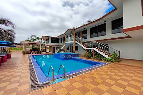 Al Safina Kijal Beach Resort & Restaurant