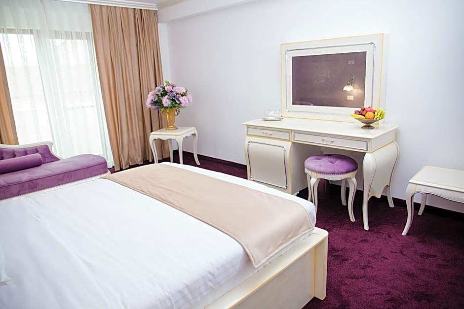 Royal Boutique Mangalia Breeze