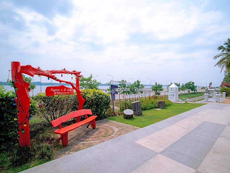 Fortune River View Hotel Nakhon Phanom