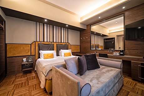 Comfort Triple Room