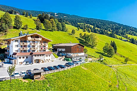 Hotel Vorderronach Sommer-Joker-Card in Saalbach & Parkplatz