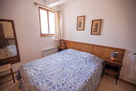 Double Room with Private External Bathroom