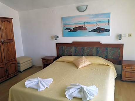 Suite with Partial Sea View