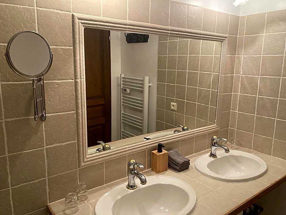 Clos des Lavandes - Chambres et Suites de charme climatisées-Luberon