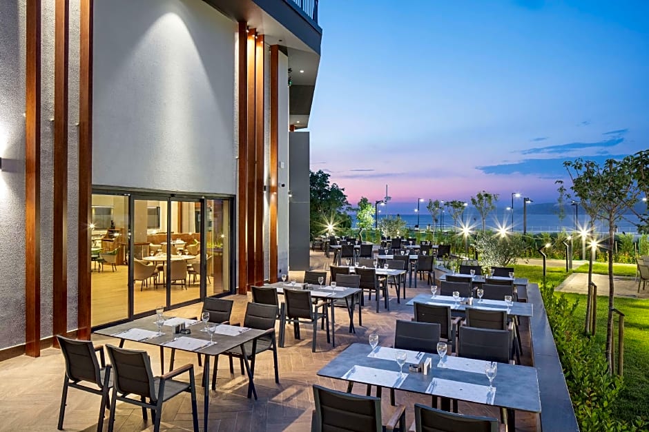 DoubleTree by Hilton Canakkale