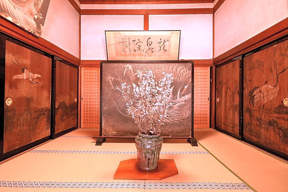 高野山 宿坊 龍泉院 -Koyasan Shukubo Ryusenin-