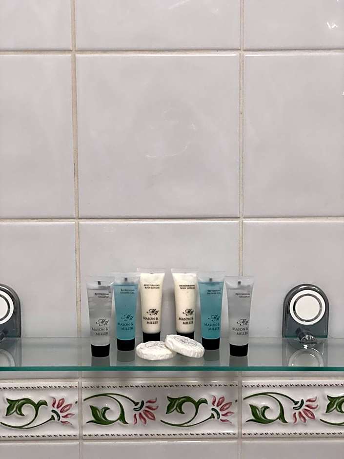 Old Hunters Lodge Whipsnade Limited