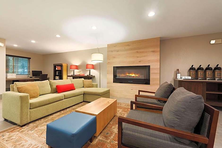 Country Inn & Suites by Radisson, Cedar Rapids Airport, IA