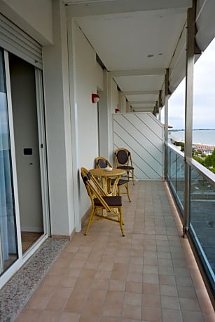 Double Room with Balcony and Sea View