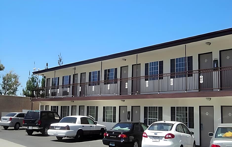 Little Boy Blue Motel