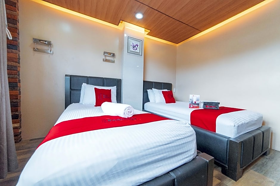 RedDoorz@Lawaan Roxas City