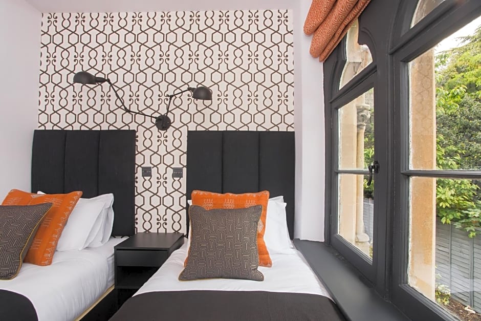 Locksbrook Lodge - Hot Tub - Spacious Outdoor Space