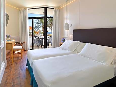 Double Room (1 Adult)