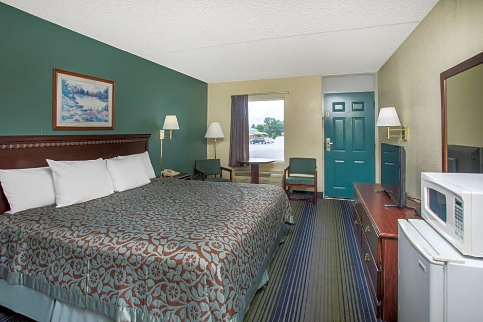 Days Inn by Wyndham Harrison