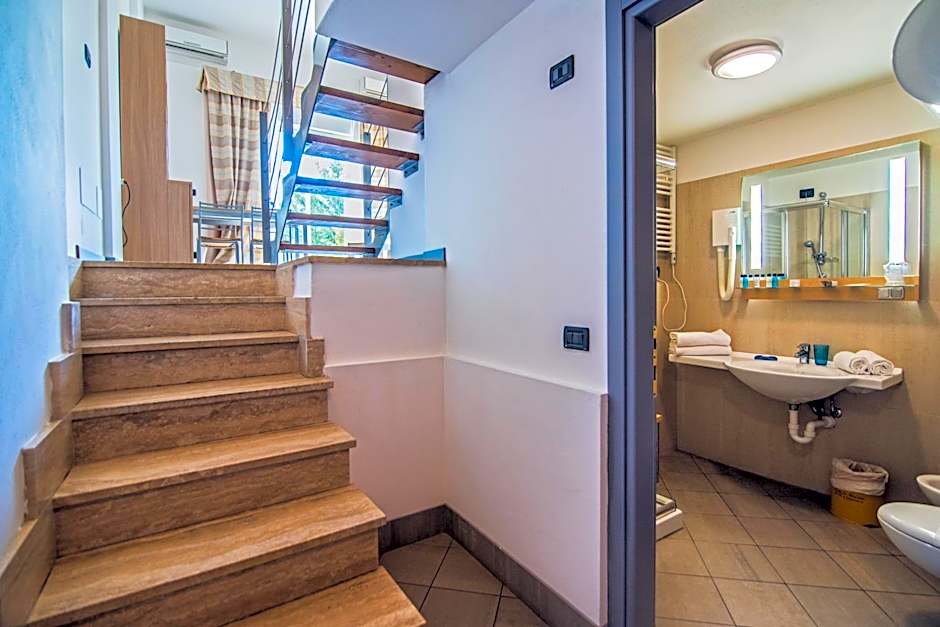 Aregai Marina Hotel & Residence