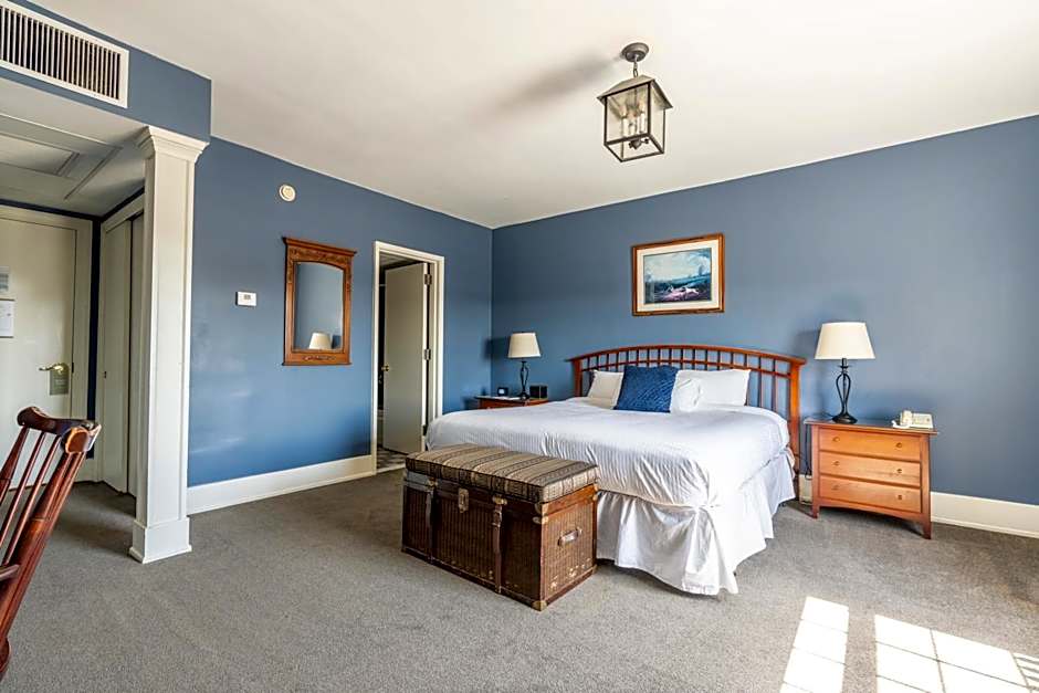 Inn On Broadway