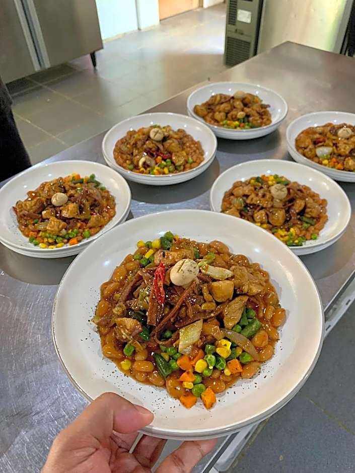 Sunset Surfing Villas Mentawai