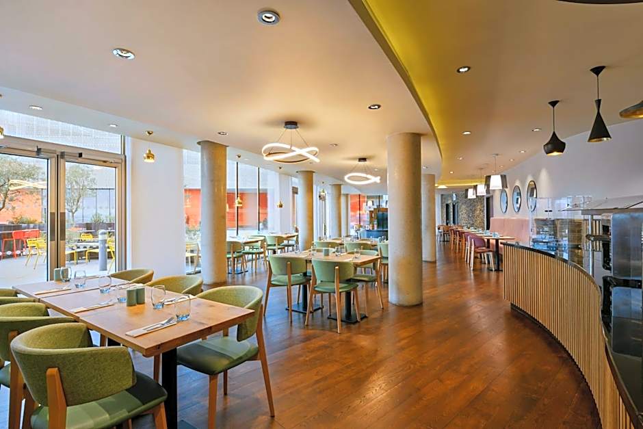Aloft London Excel
