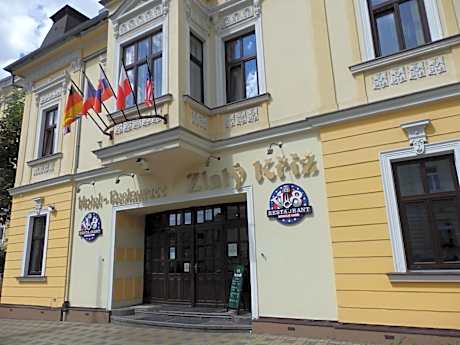 Hotel Zlatý Kříž