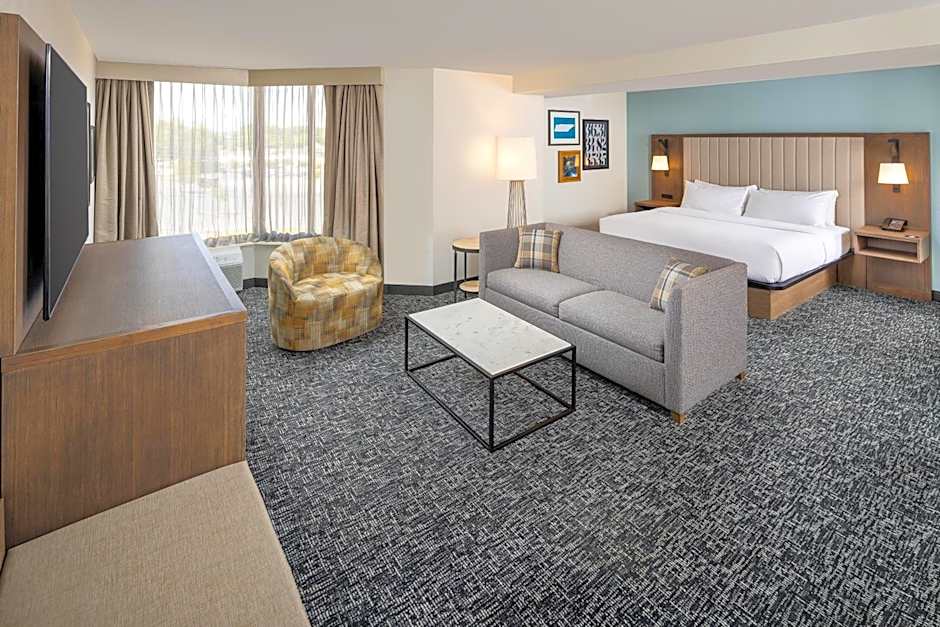 DoubleTree By Hilton Hotel Johnson City