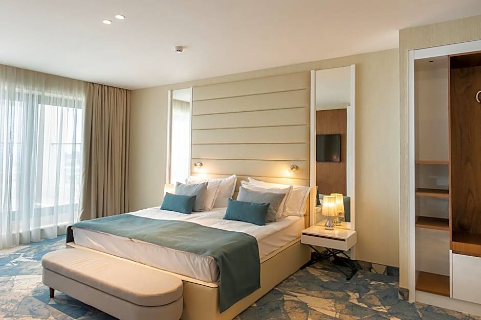 Astoria Hotel All Inclusive- Private Beach & Beach Club