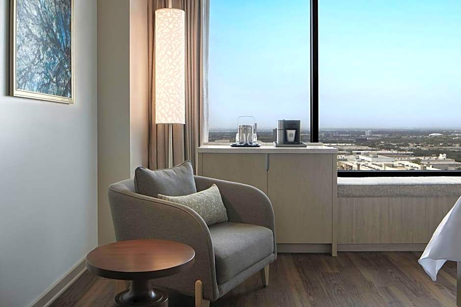 Photo 1 of 7 of Deluxe Executive Suite, Corner
