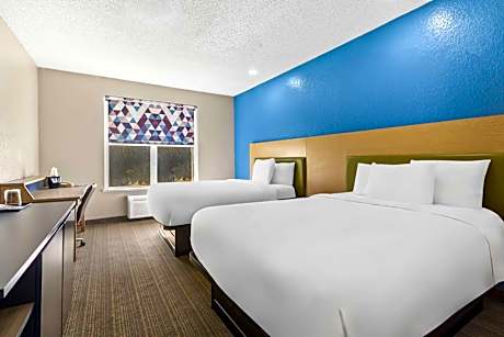 Queen Room with Two Queen Beds - Disability Access