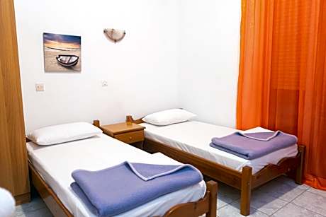 Standard Triple Room with Sea View