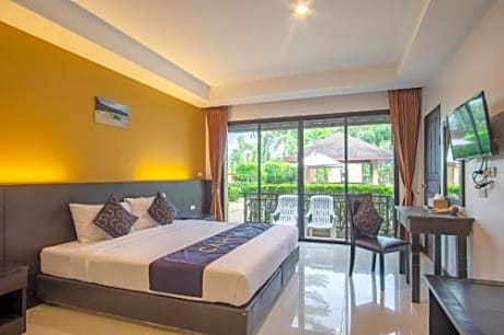 Double Room with Pool View