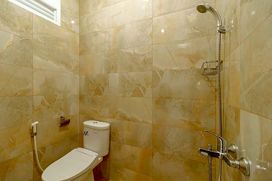 RedDoorz near Taman Makam Pahlawan Cikutra