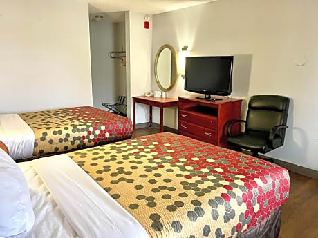Double Room with Two Double Beds - Mobility Accessible/Non-Smoking