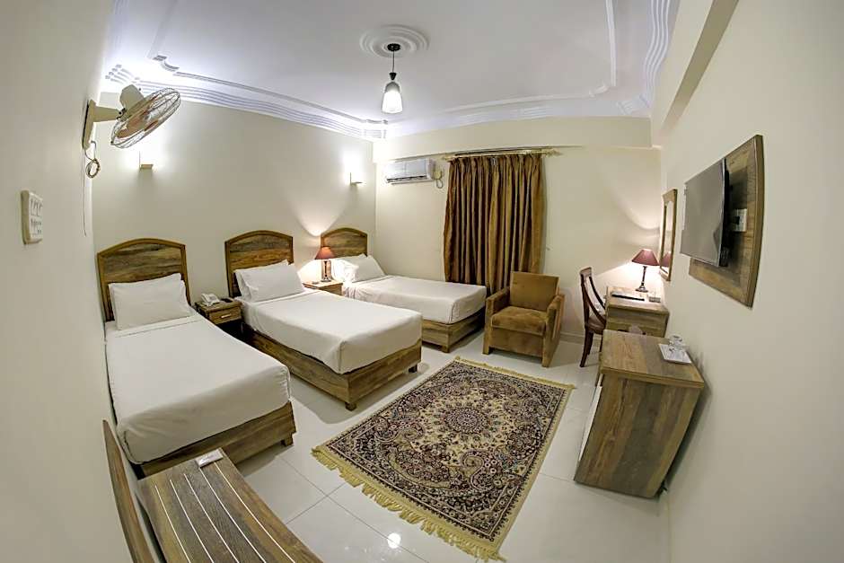 Hotel Crown Inn