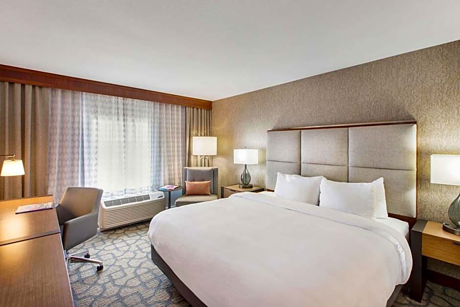 DoubleTree by Hilton San Antonio Northwest