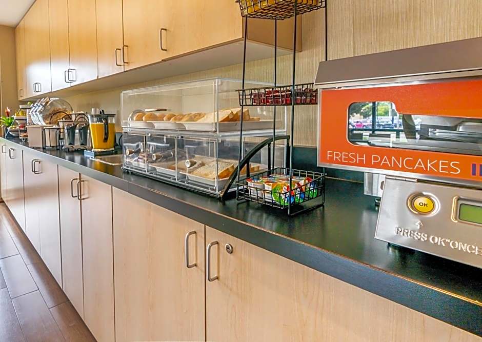 Ramada by Wyndham Kingston