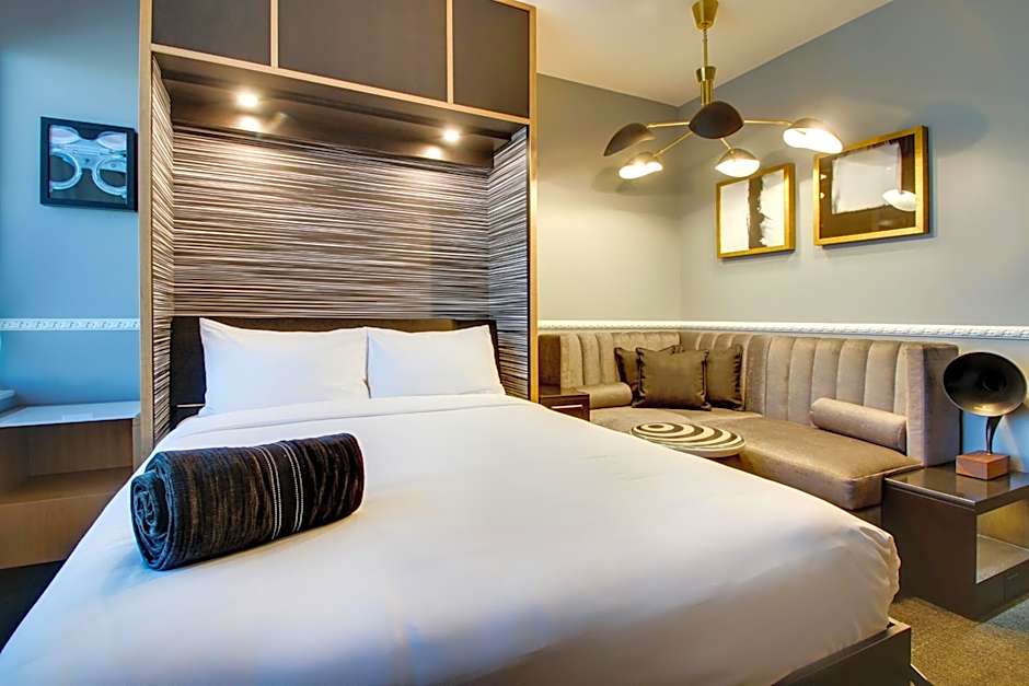 The Rose Hotel Chicago O'Hare, Tapestry Collection by Hilton