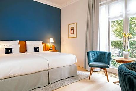 Deluxe Double Room with Garden View