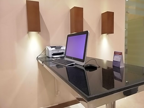 Holiday Inn Riyadh Al Qasr By IHG