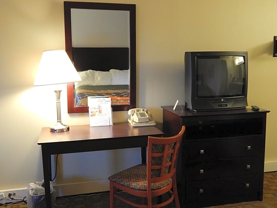Super 8 by Wyndham White River Junction