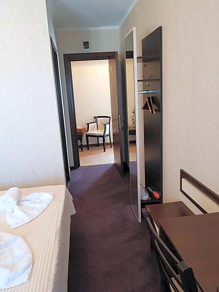 Villa Anticus (Adults Only)